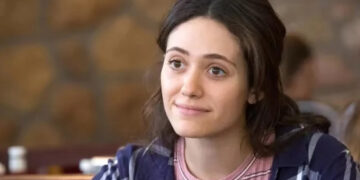 Emmy Rossum, l'attrice sarà protagonista di una nuova serie Hulu ispirata ad un celebre thriller degli anni '80
