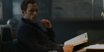 Smoke - Tracce di fumo: la data d'uscita e le prime immagini della serie Apple TV+ con Taron Egerton