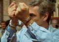 Portobello: la prima clip ufficiale della serie italiana HBO sul conduttore Enzo Tortora