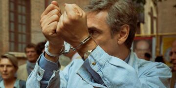 Portobello: la prima clip ufficiale della serie italiana HBO sul conduttore Enzo Tortora