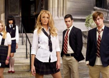 Gossip Girl compie 18 anni: Blake Lively celebra con scatti inediti dal set