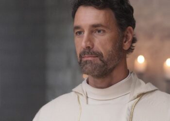 Don Matteo: nel cast arriva il figlio di Raoul Bova! La carriera di Francesco, da DJ ad attore [FOTO]