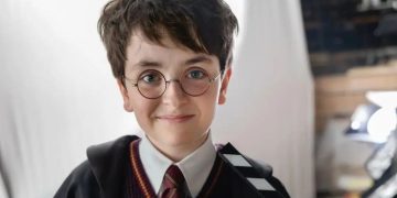 Harry Potter: le foto dal set con Harry, Ron e Draco che svelano le nuove uniformi di Hogwarts